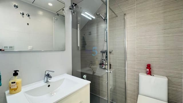 Casa de 3 habitaciones en Torrevieja en venta con piscina garaje - 330.000 € (Ref: 9626656)