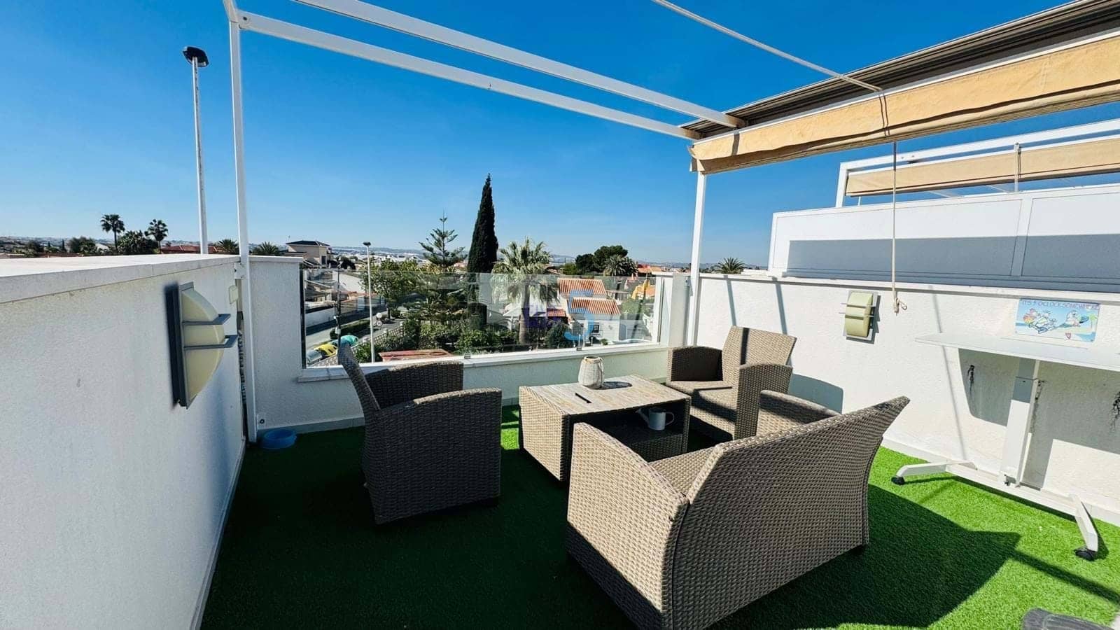 3 bedroom Townhouse for sale in Torrevieja with pool garage - € 330,000 (Ref: 9626656)
