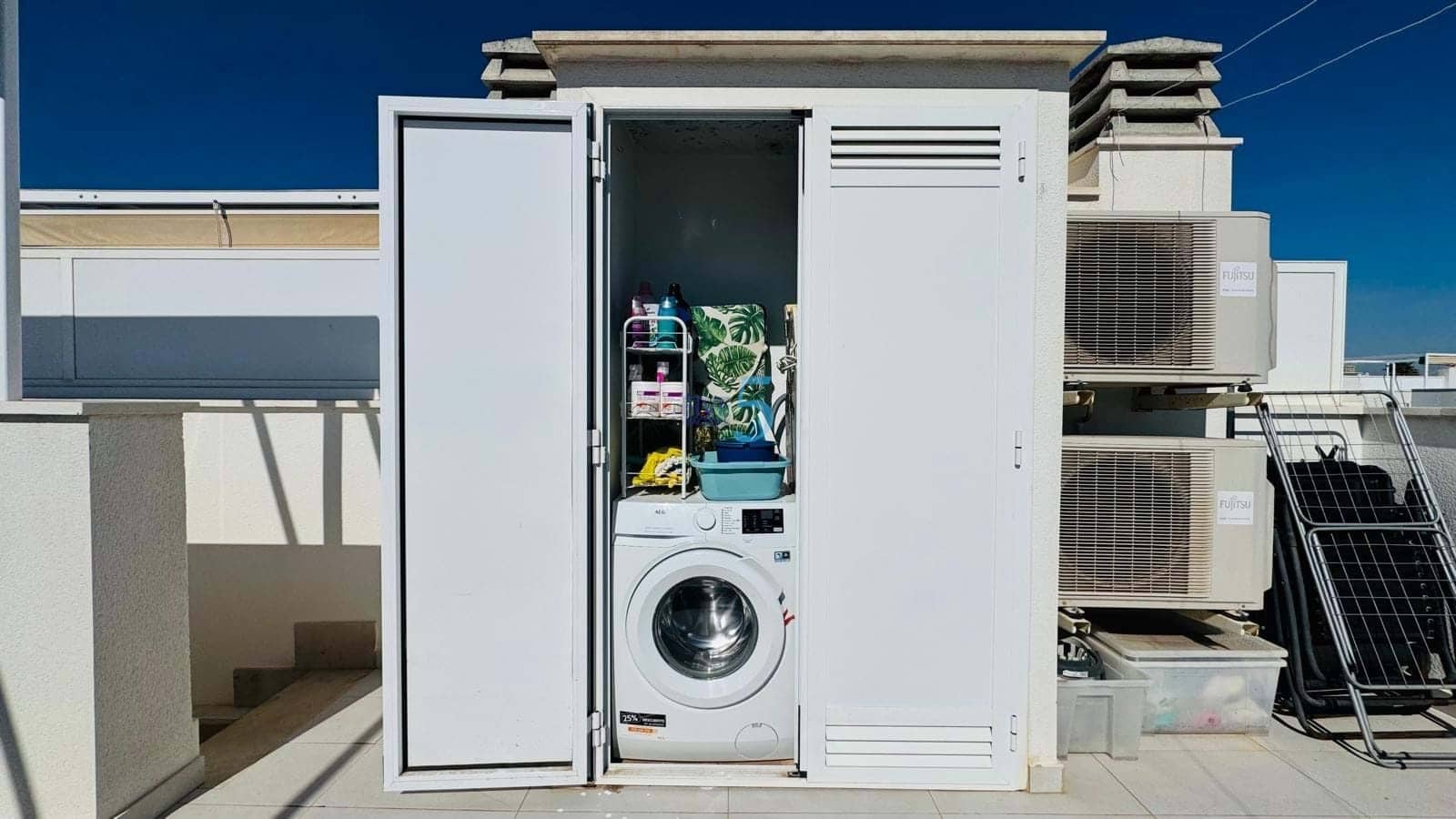 3 bedroom Townhouse for sale in Torrevieja with pool garage - € 330,000 (Ref: 9626656)