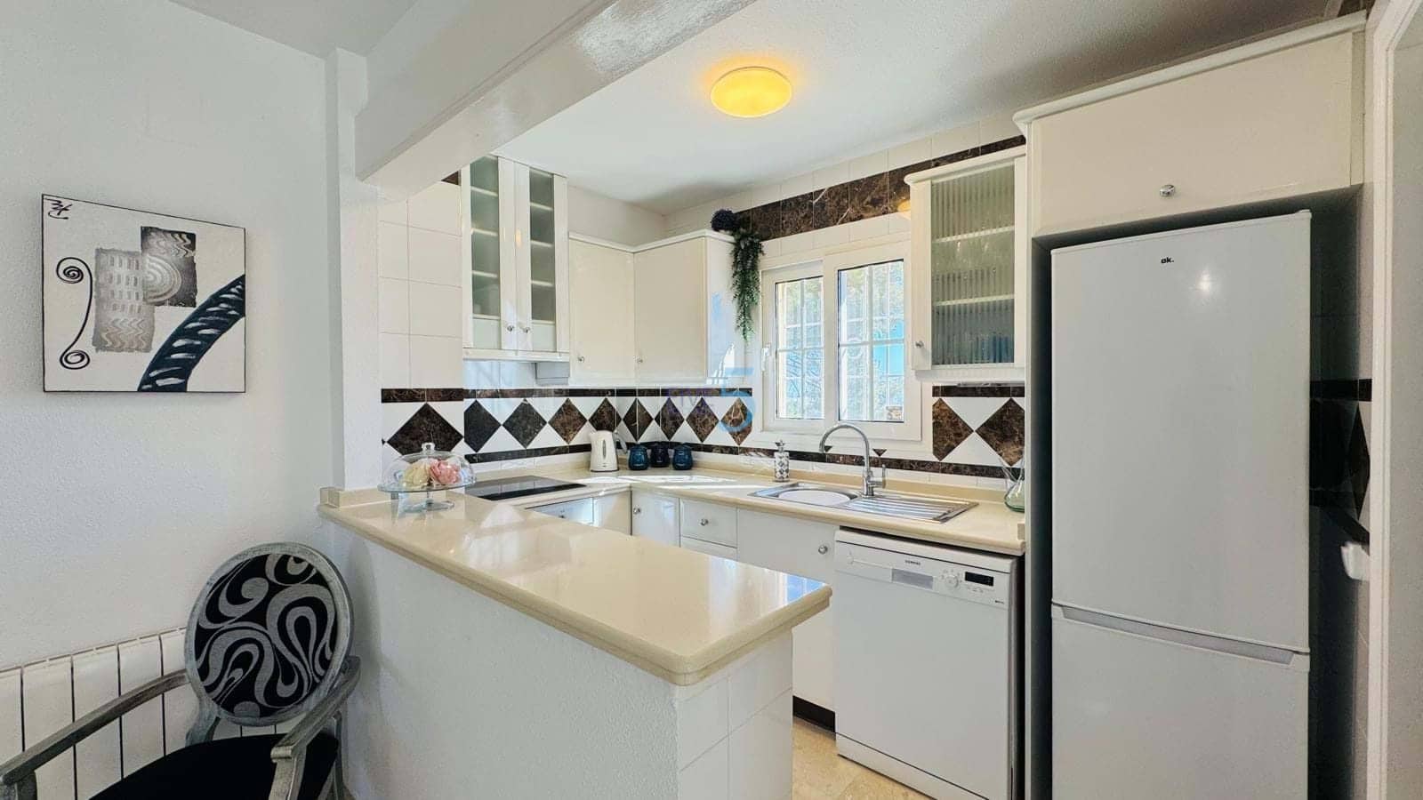 2 soverom Leilighet til salgs i Villamartin med svømmebasseng garasje - € 194 000 (Ref: 9628024)