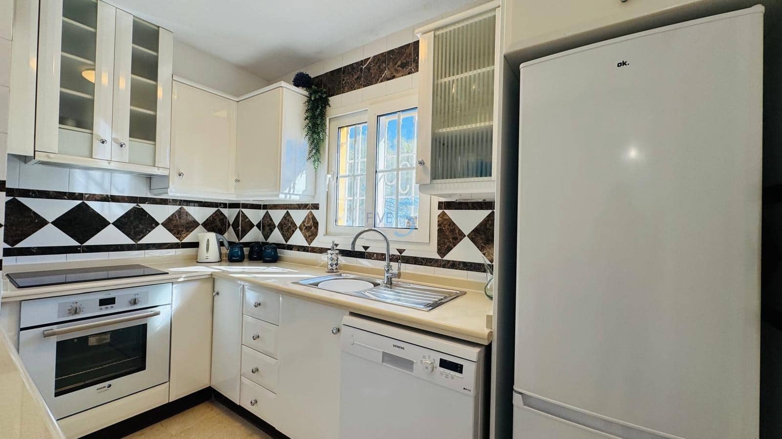 2 soverom Leilighet til salgs i Villamartin med svømmebasseng garasje - € 194 000 (Ref: 9628024)