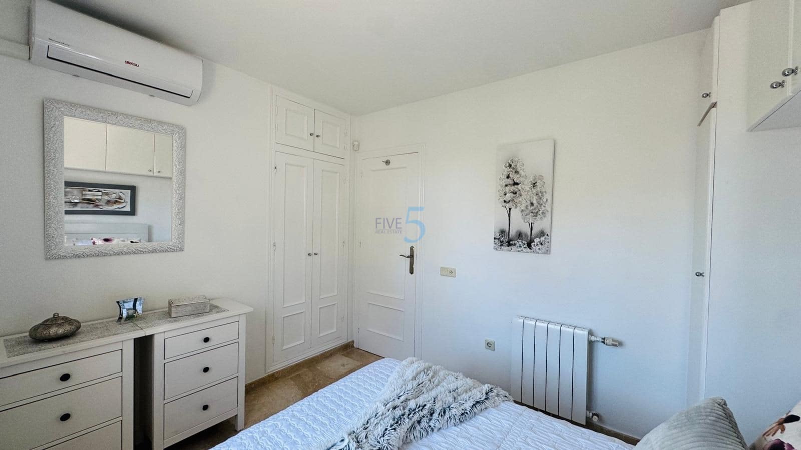 2 soverom Leilighet til salgs i Villamartin med svømmebasseng garasje - € 194 000 (Ref: 9628024)