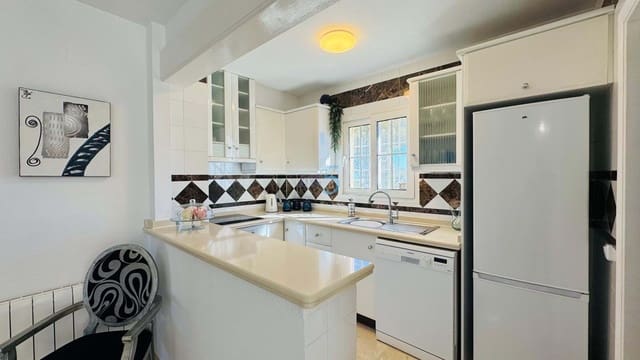 2 soverom Leilighet til salgs i Villamartin, Orihuela med svømmebasseng garasje - € 194 000 (Ref: 9628024)