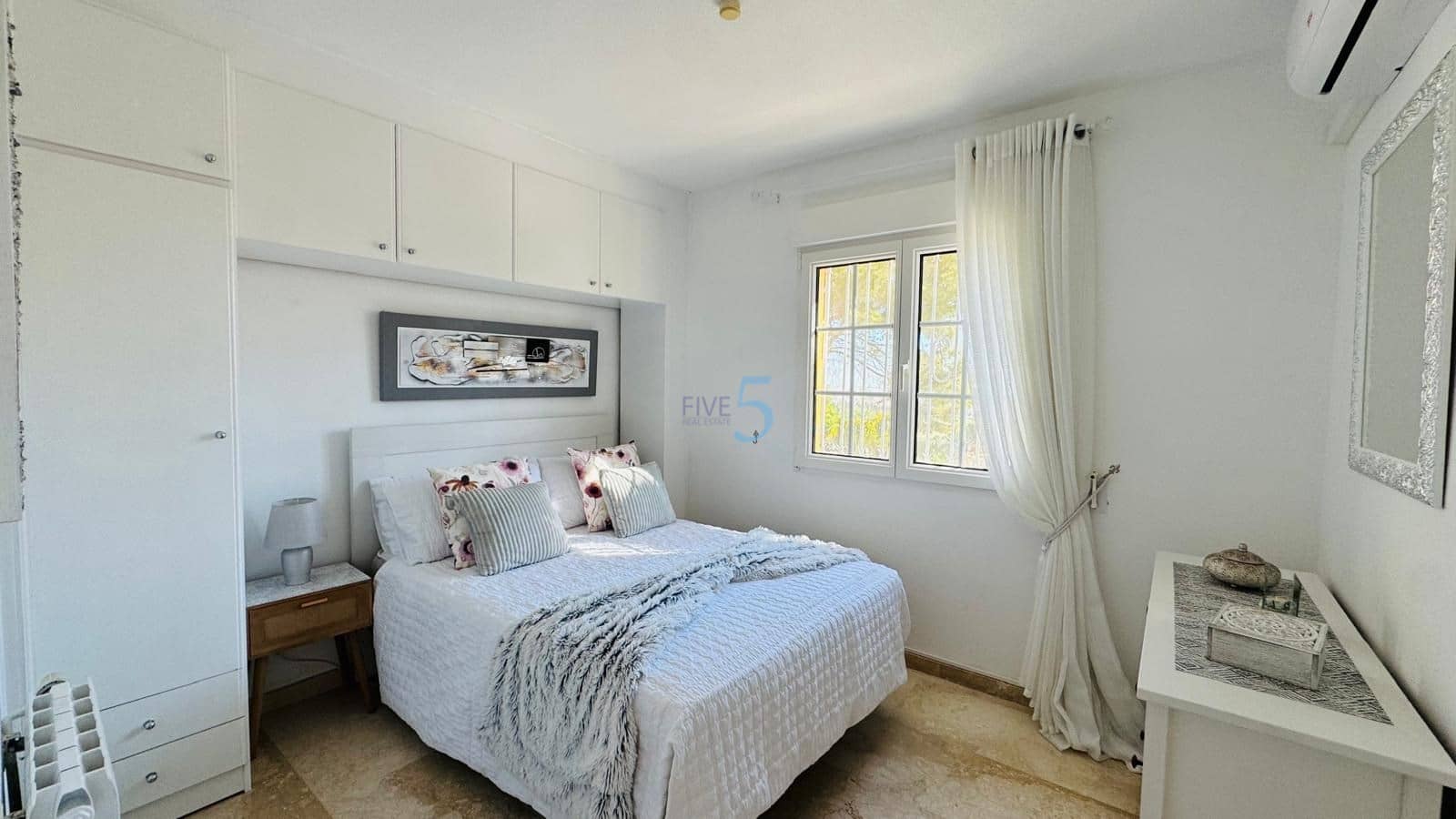 2 soverom Leilighet til salgs i Villamartin med svømmebasseng garasje - € 194 000 (Ref: 9628024)