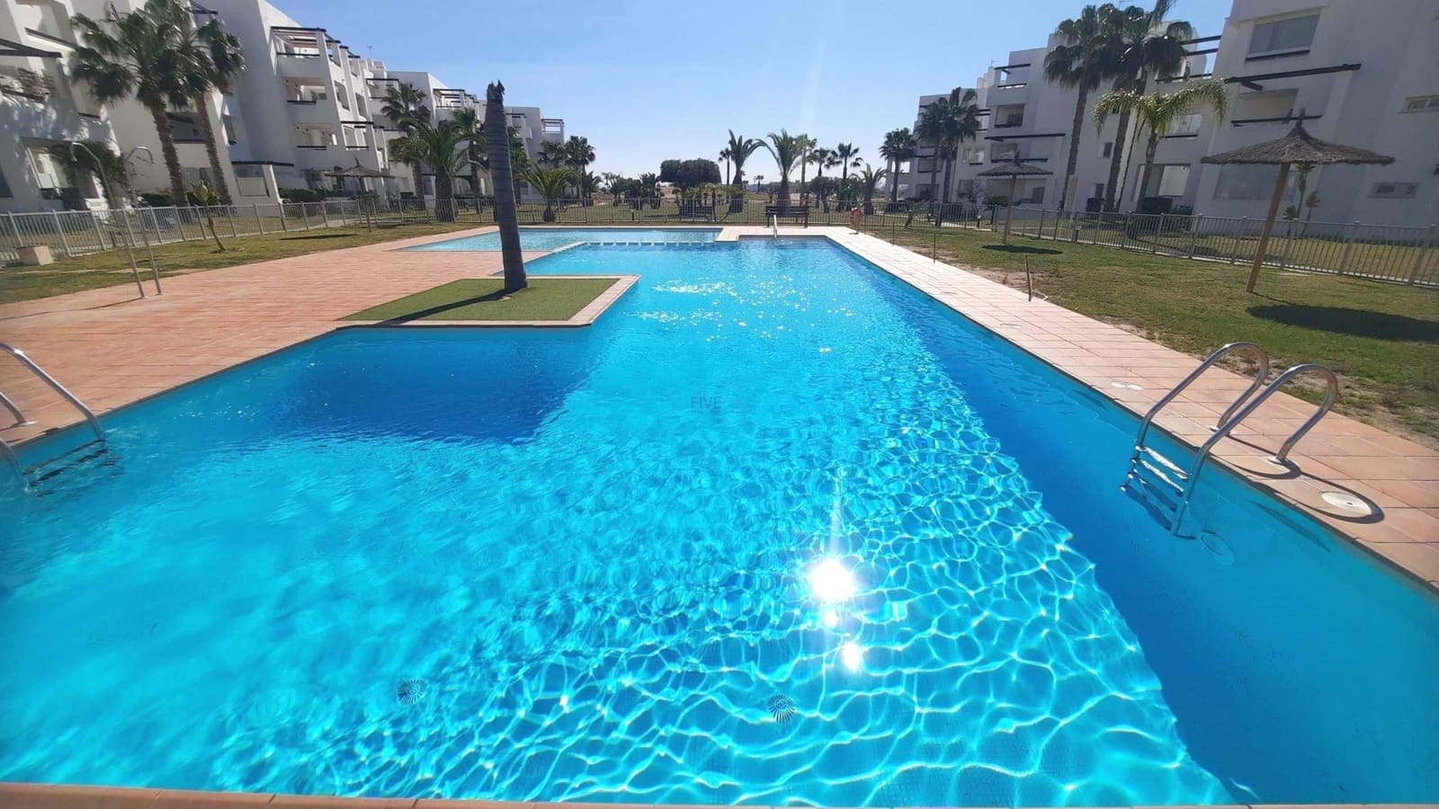 3 makuuhuone Kattohuoneisto myytävänä paikassa Terrazas de la Torre mukana uima-altaan - 140 000 € (Ref: 9628328)