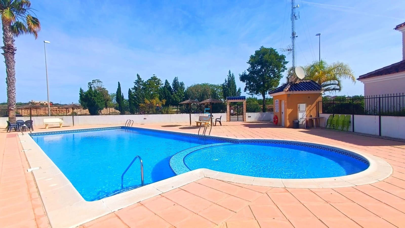 2 makuuhuone Huvila myytävänä paikassa El Raso mukana uima-altaan - 220 000 € (Ref: 9628431)