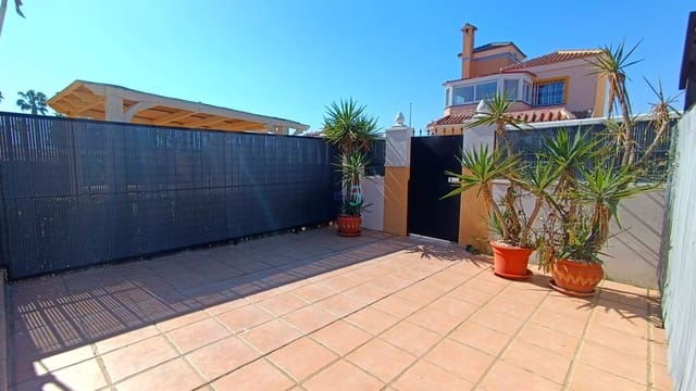 2 makuuhuone Huvila myytävänä paikassa El Raso, Guardamar del Segura mukana uima-altaan - 220 000 € (Ref: 9628431)