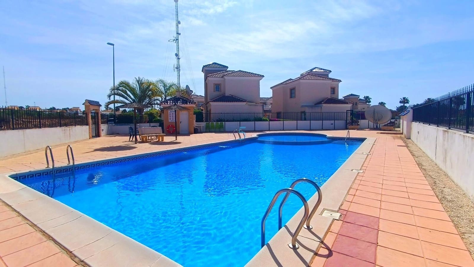 2 makuuhuone Huvila myytävänä paikassa El Raso mukana uima-altaan - 220 000 € (Ref: 9628431)