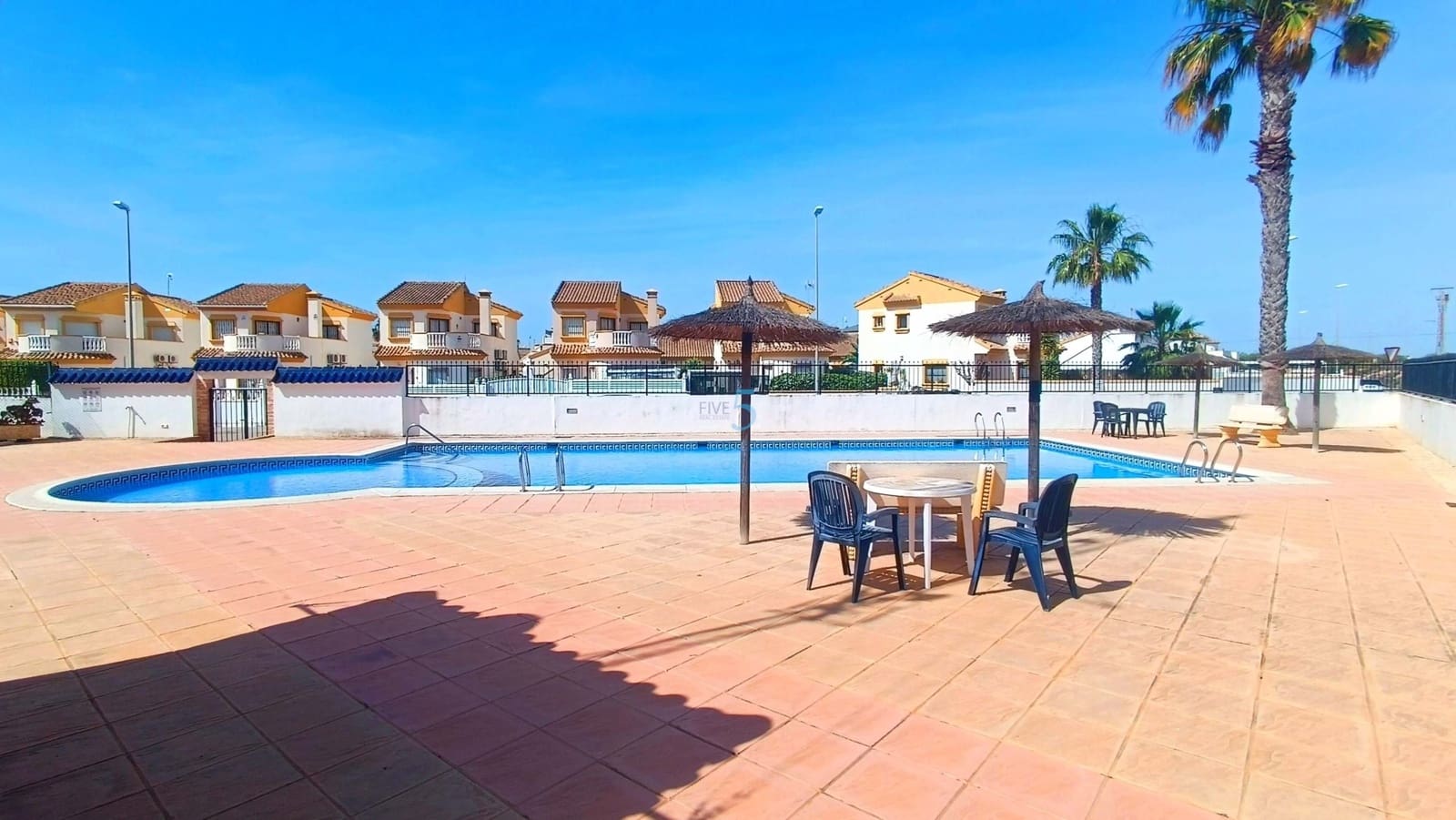 2 makuuhuone Huvila myytävänä paikassa El Raso mukana uima-altaan - 220 000 € (Ref: 9628431)