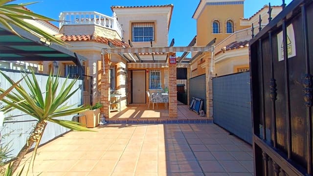 2 makuuhuone Huvila myytävänä paikassa El Raso, Guardamar del Segura mukana uima-altaan - 220 000 € (Ref: 9628431)