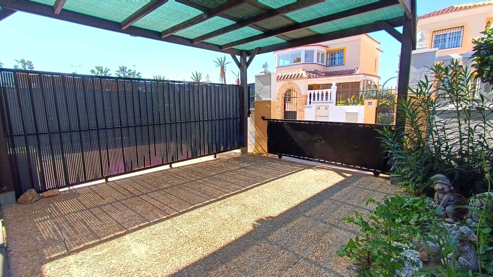 2 makuuhuone Huvila myytävänä paikassa El Raso mukana uima-altaan - 220 000 € (Ref: 9628431)