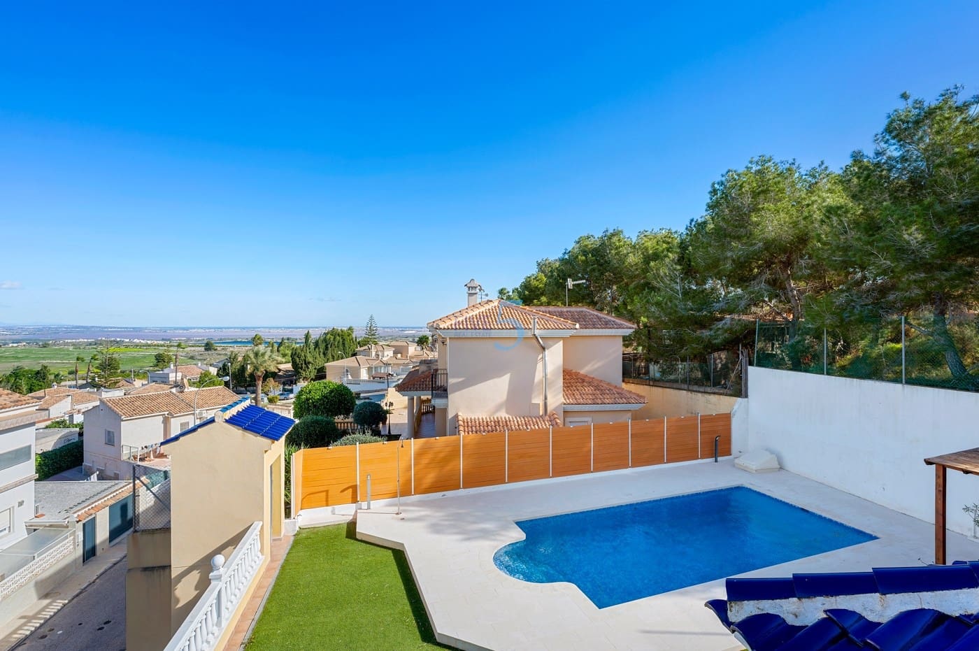 3 soveværelse Lejlighed til salg i San Miguel de Salinas med swimmingpool garage - € 549.000 (Ref: 9628432)