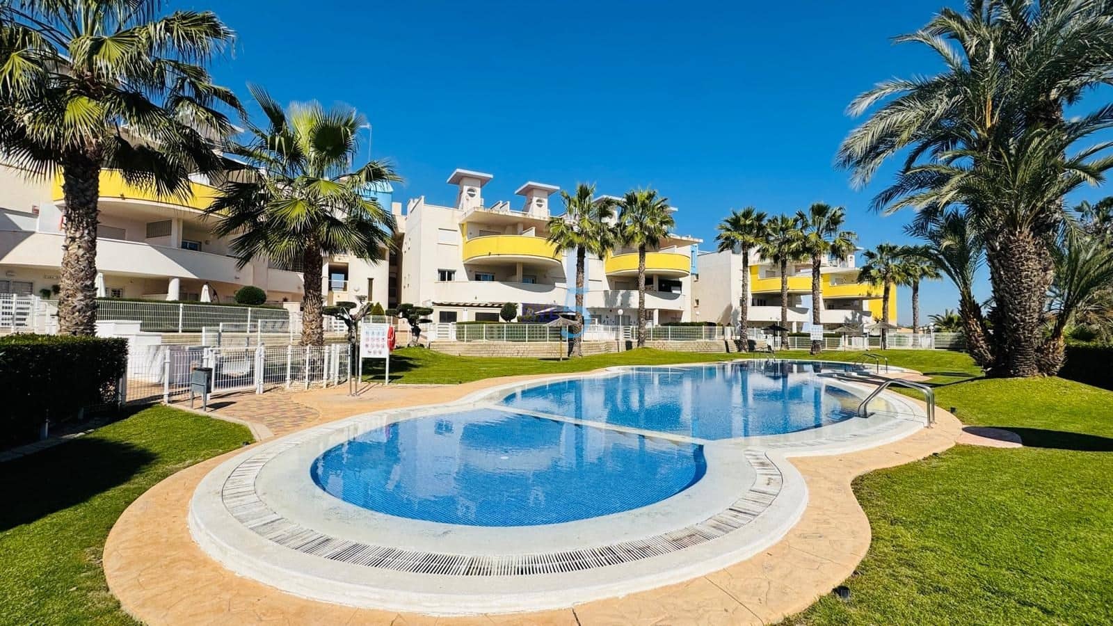 2 sypialnia Apartament na sprzedaż w Villamartin z basenem garażem - 199 000 € (Ref: 9628433)