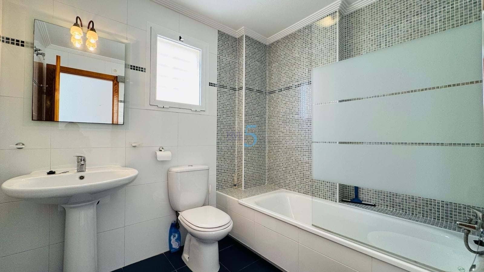 2 sypialnia Apartament na sprzedaż w Villamartin z basenem garażem - 199 000 € (Ref: 9628433)