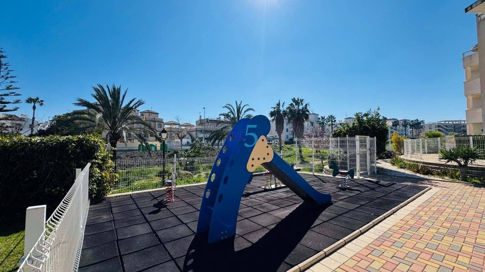 2 sypialnia Apartament na sprzedaż w Villamartin z basenem garażem - 199 000 € (Ref: 9628433)