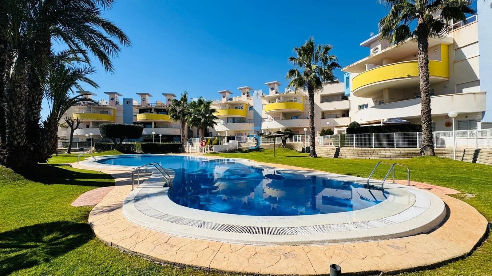 2 sypialnia Apartament na sprzedaż w Villamartin z basenem garażem - 199 000 € (Ref: 9628433)