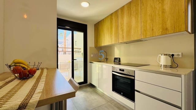 3 soverom Hus til salgs i Villamartin, Orihuela med svømmebasseng - € 339 000 (Ref: 9628434)