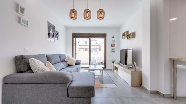 Casa de 3 habitaciones en Villamartin, Orihuela en venta con piscina - 339.000 € (Ref: 9628434)