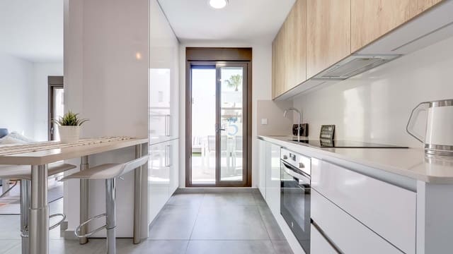 Casa de 3 habitaciones en Villamartin, Orihuela en venta con piscina - 339.000 € (Ref: 9628434)