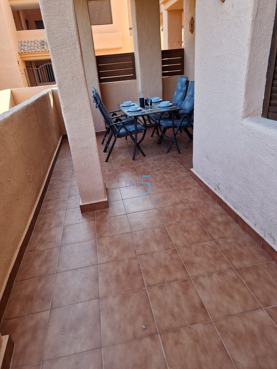 2 soverom Leilighet til salgs i Los Alcazares med svømmebasseng garasje - € 185 000 (Ref: 9631497)