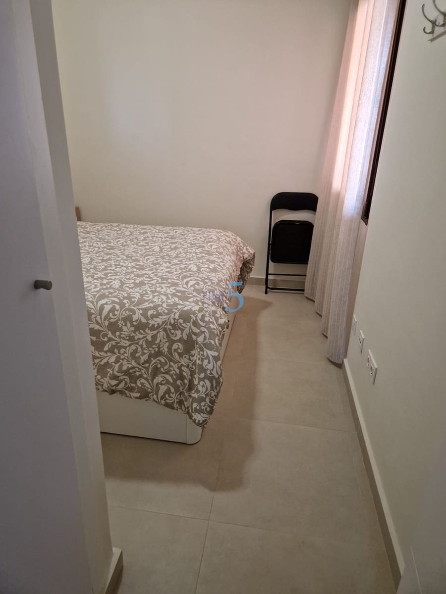 2 soverom Leilighet til salgs i Los Alcazares med svømmebasseng garasje - € 185 000 (Ref: 9631498)