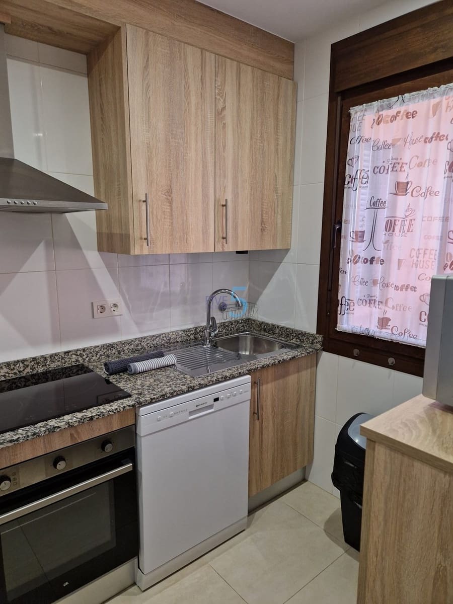 2 soverom Leilighet til salgs i Los Alcazares med svømmebasseng garasje - € 185 000 (Ref: 9631498)