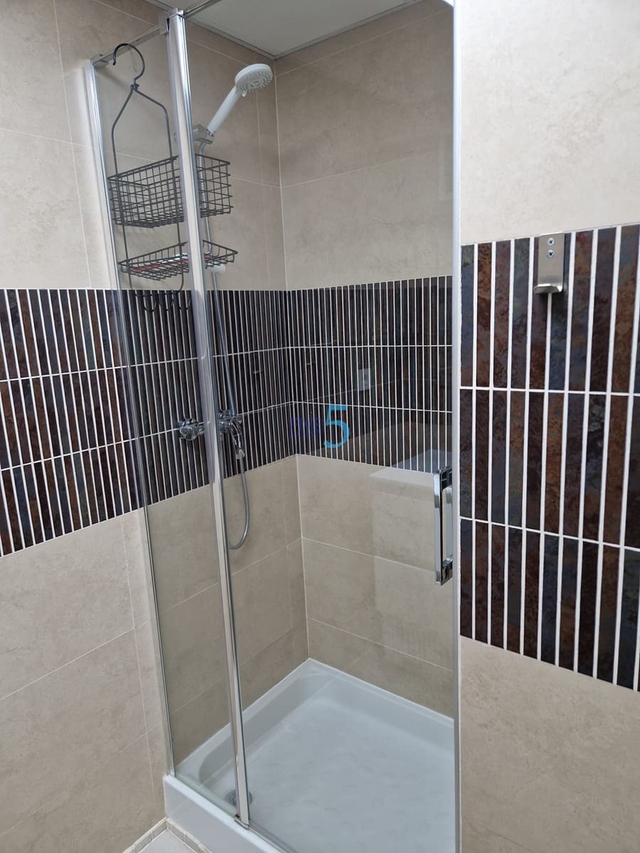 2 soverom Leilighet til salgs i Los Alcazares med svømmebasseng garasje - € 185 000 (Ref: 9631498)