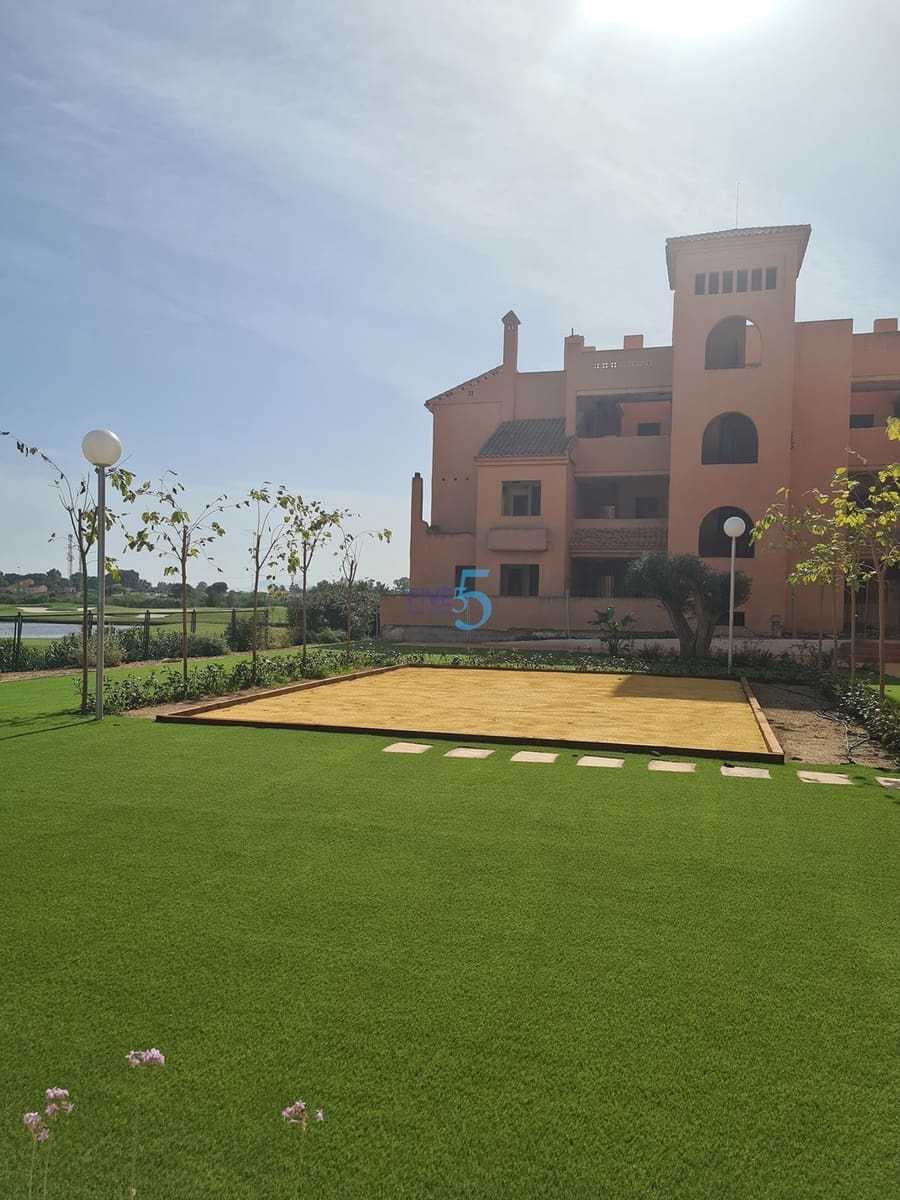 2 soverom Leilighet til salgs i Los Alcazares med svømmebasseng garasje - € 185 000 (Ref: 9631498)