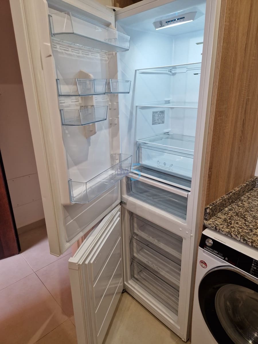 2 soverom Leilighet til salgs i Los Alcazares med svømmebasseng garasje - € 185 000 (Ref: 9631498)