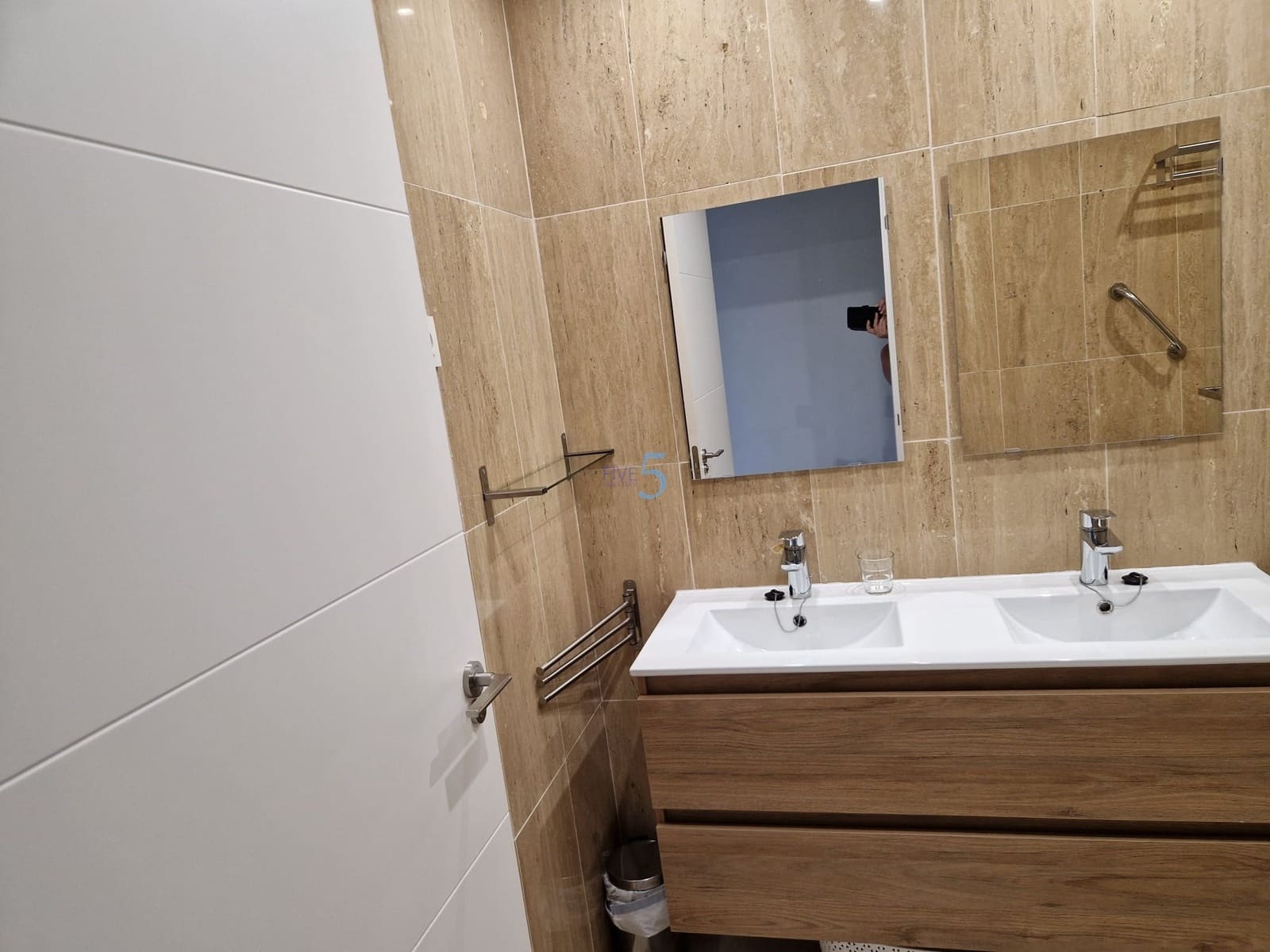 2 soverom Leilighet til salgs i Los Alcazares med svømmebasseng garasje - € 185 000 (Ref: 9631498)