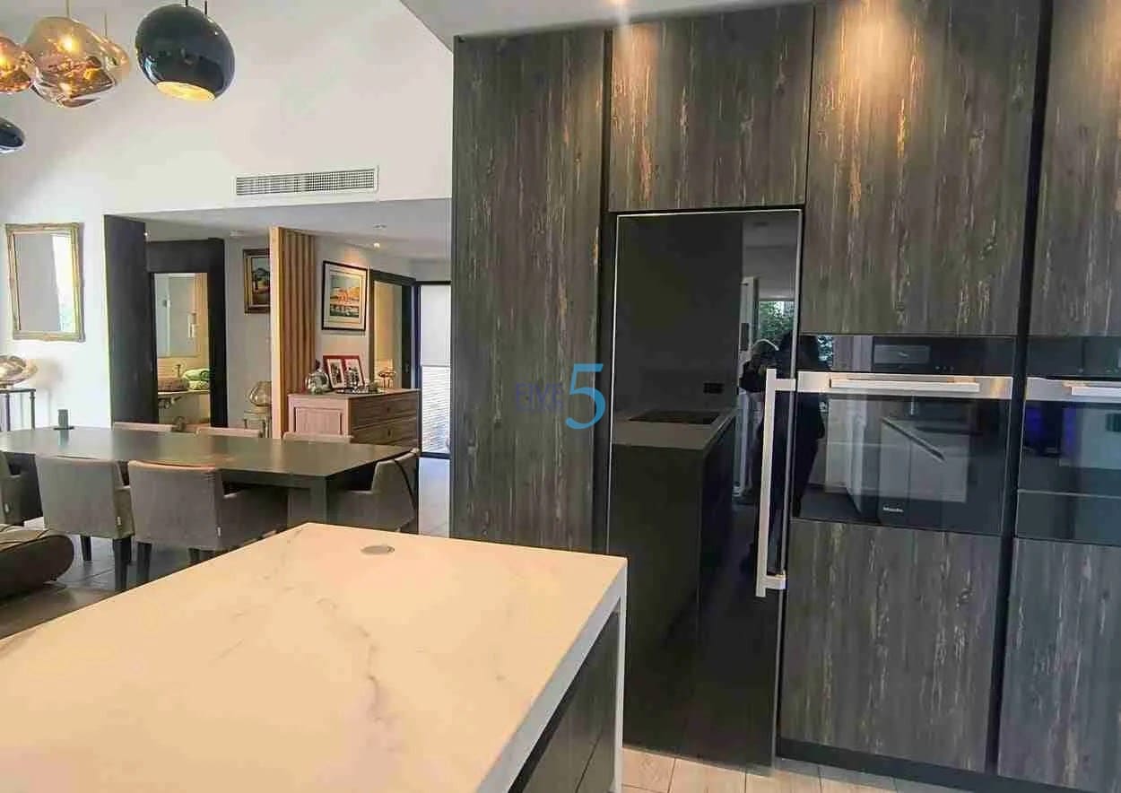 3 sypialnia Willa na sprzedaż w Algorfa z basenem garażem - 650 000 € (Ref: 9631858)