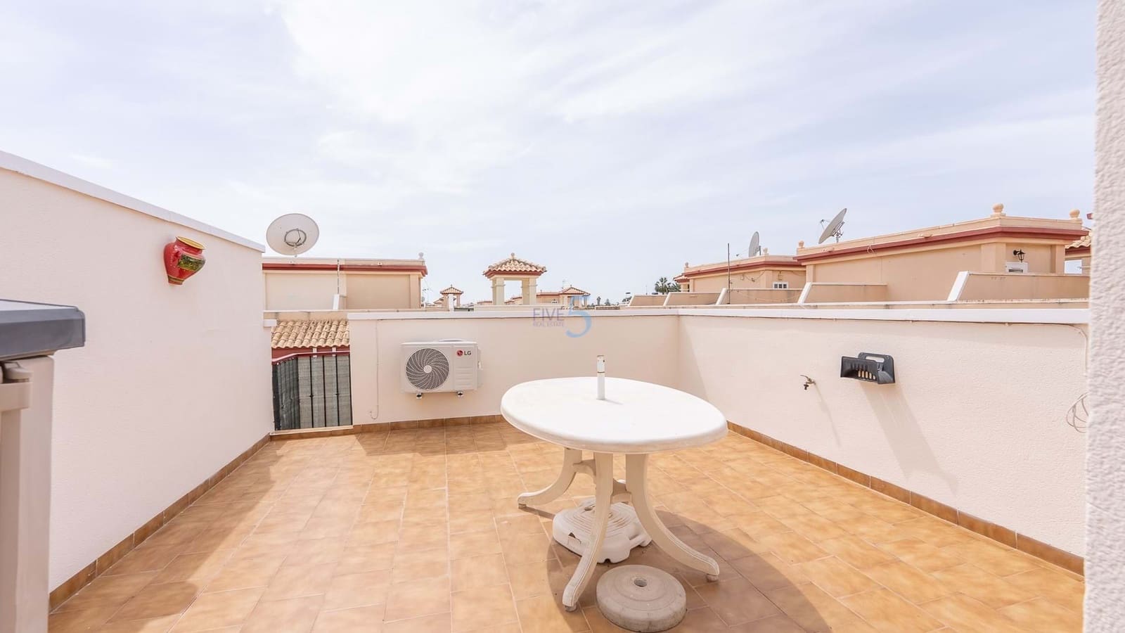 2 soveværelse Lejlighed til salg i San Pedro del Pinatar med swimmingpool garage - € 139.950 (Ref: 9635220)