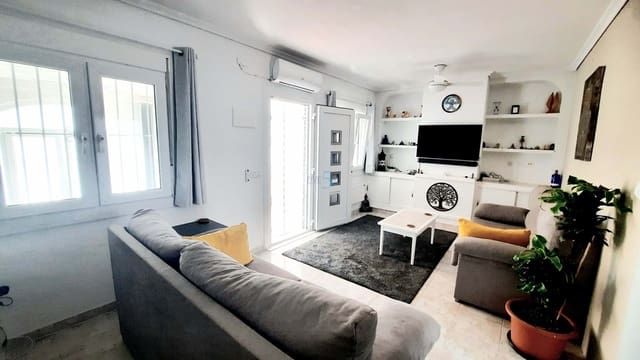 2 makuuhuone Bungalow myytävänä paikassa Los Alcázares mukana uima-altaan - 187 500 € (Ref: 9635221)