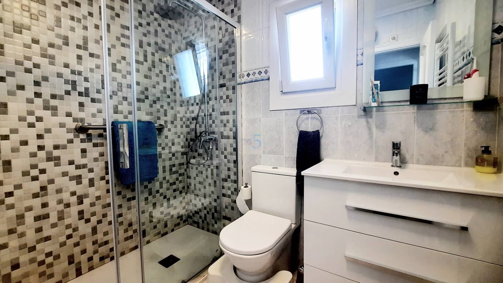 2 makuuhuone Bungalow myytävänä paikassa Los Alcazares mukana uima-altaan - 187 500 € (Ref: 9635221)