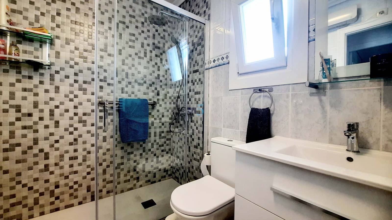 2 makuuhuone Bungalow myytävänä paikassa Los Alcazares mukana uima-altaan - 187 500 € (Ref: 9635221)