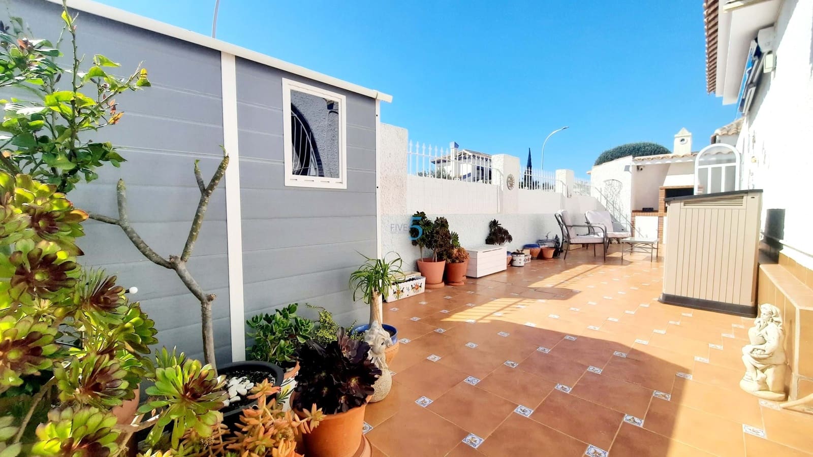 2 makuuhuone Bungalow myytävänä paikassa Los Alcazares mukana uima-altaan - 187 500 € (Ref: 9635221)