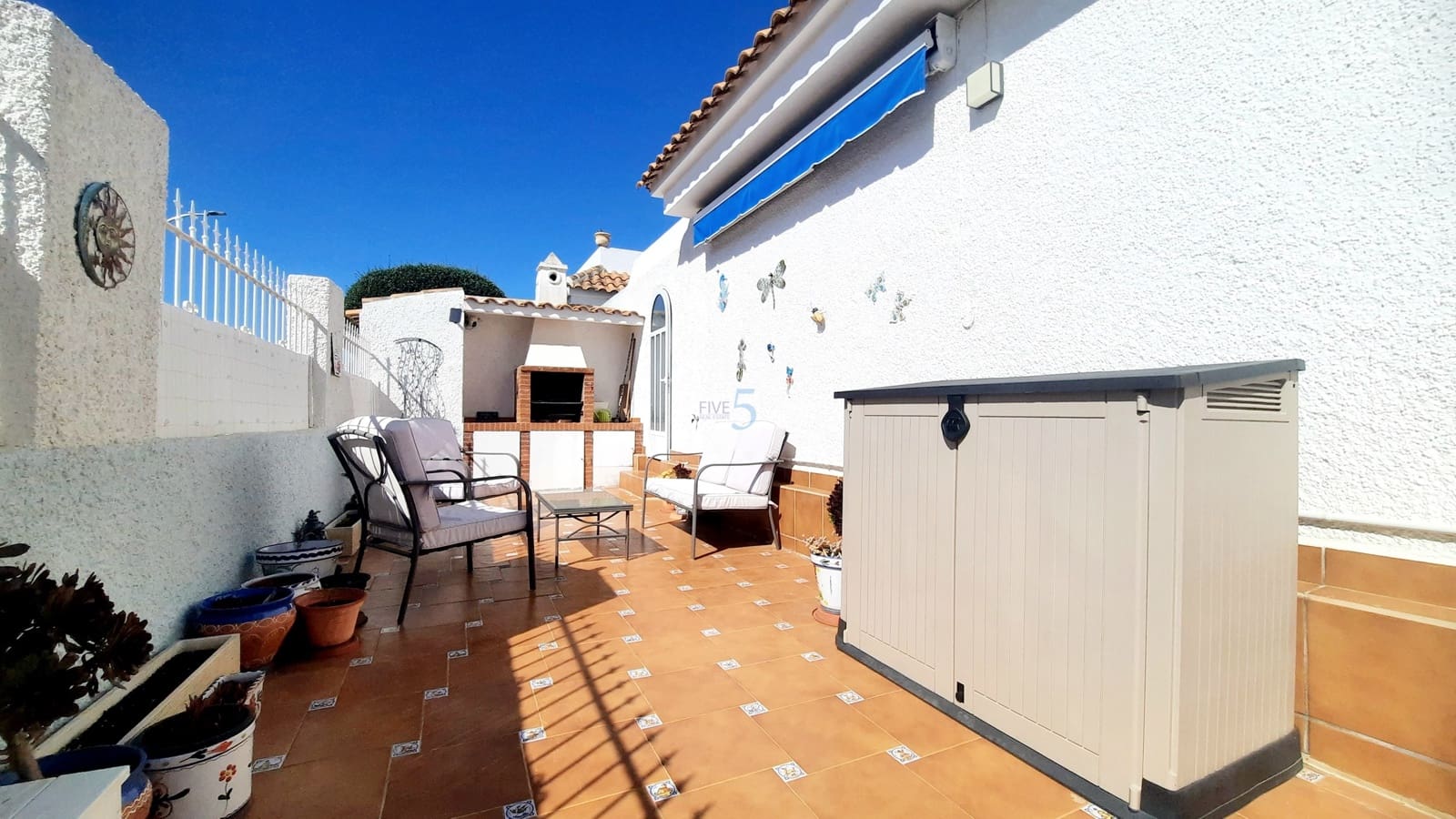 2 makuuhuone Bungalow myytävänä paikassa Los Alcazares mukana uima-altaan - 187 500 € (Ref: 9635221)