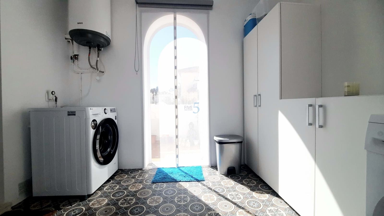 2 makuuhuone Bungalow myytävänä paikassa Los Alcazares mukana uima-altaan - 187 500 € (Ref: 9635221)