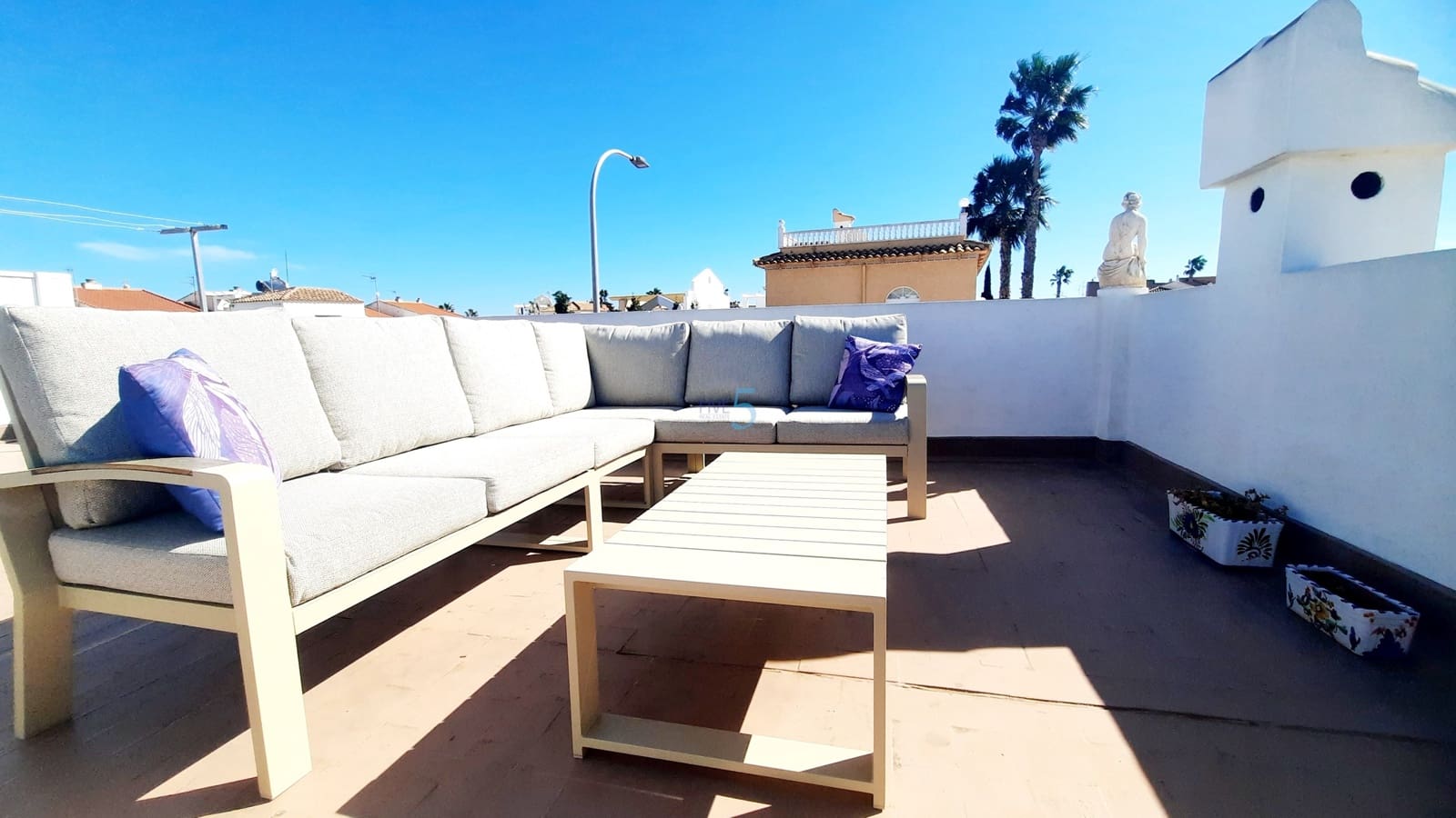 2 makuuhuone Bungalow myytävänä paikassa Los Alcazares mukana uima-altaan - 187 500 € (Ref: 9635221)