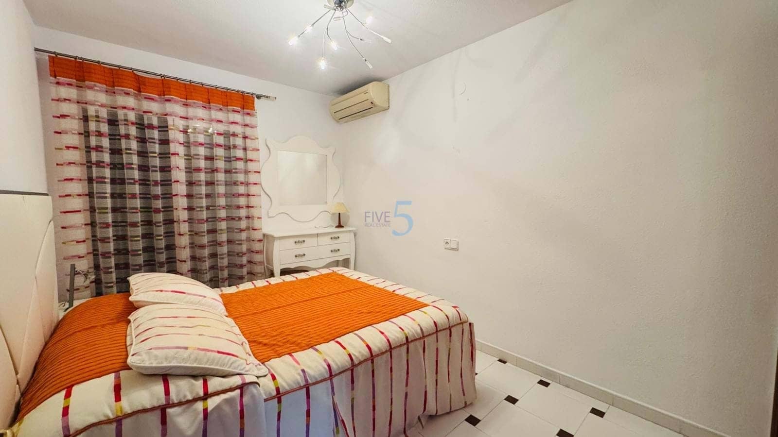 3 camera da letto Casa in vendita in Villamartin con piscina - 250.000 € (Rif: 9635223)