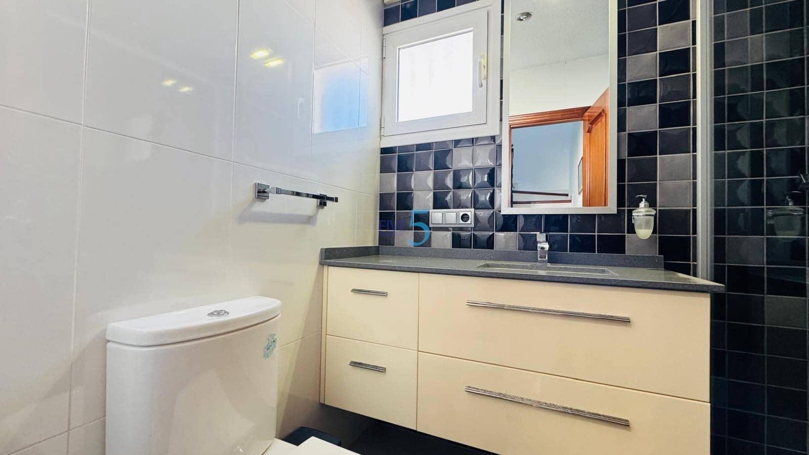 3 camera da letto Casa in vendita in Villamartin con piscina - 250.000 € (Rif: 9635223)