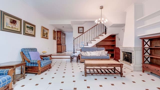 Casa de 3 habitaciones en Villamartin, Orihuela en venta con piscina - 250.000 € (Ref: 9635223)