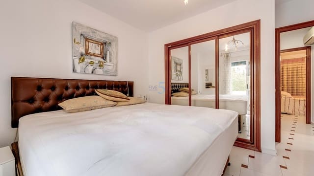 Casa de 3 habitaciones en Villamartin, Orihuela en venta con piscina - 250.000 € (Ref: 9635223)