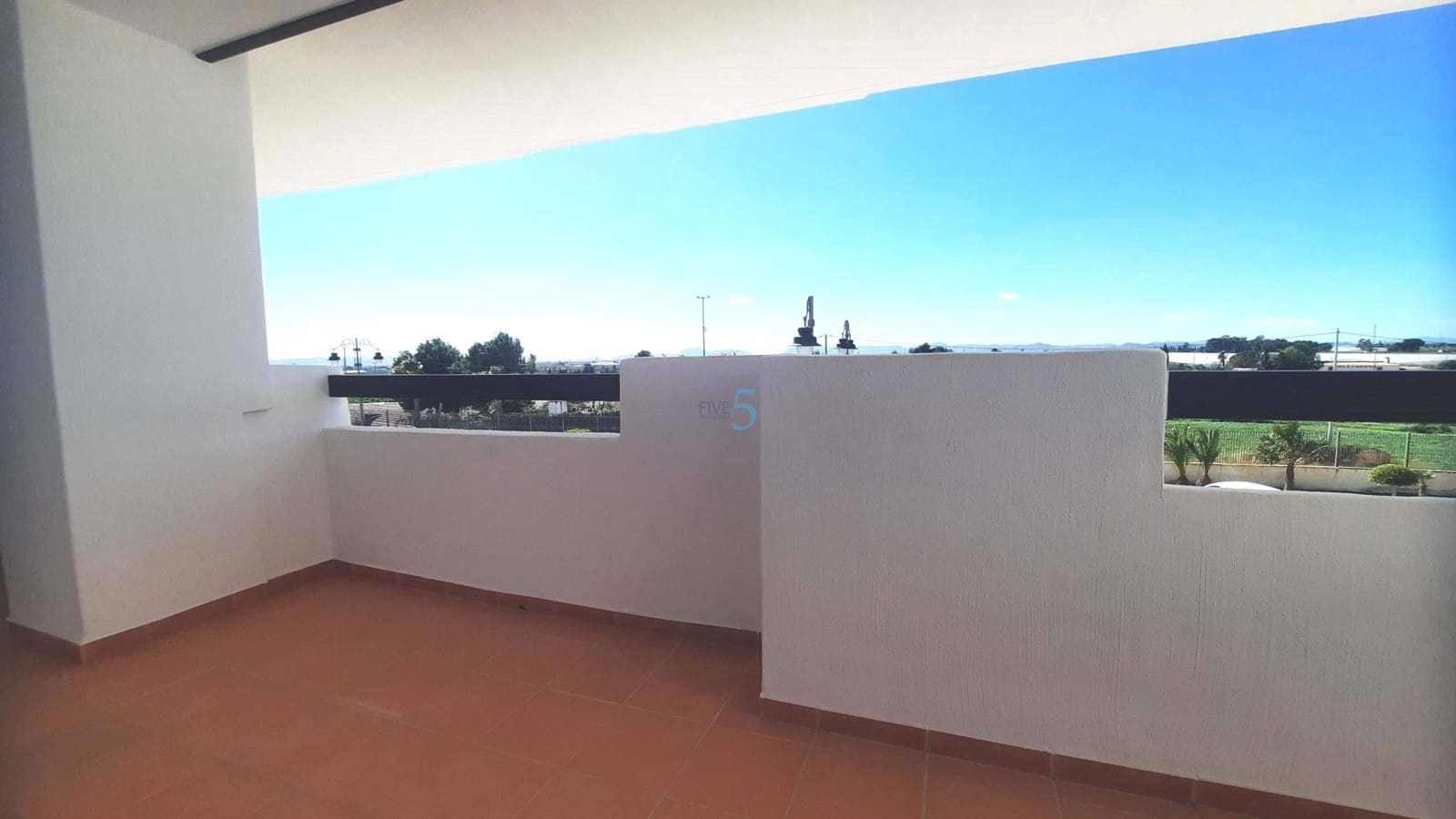 2 makuuhuone Huoneisto myytävänä paikassa Roldan mukana uima-altaan 
autotalli - 126 000 € (Ref: 9638074)