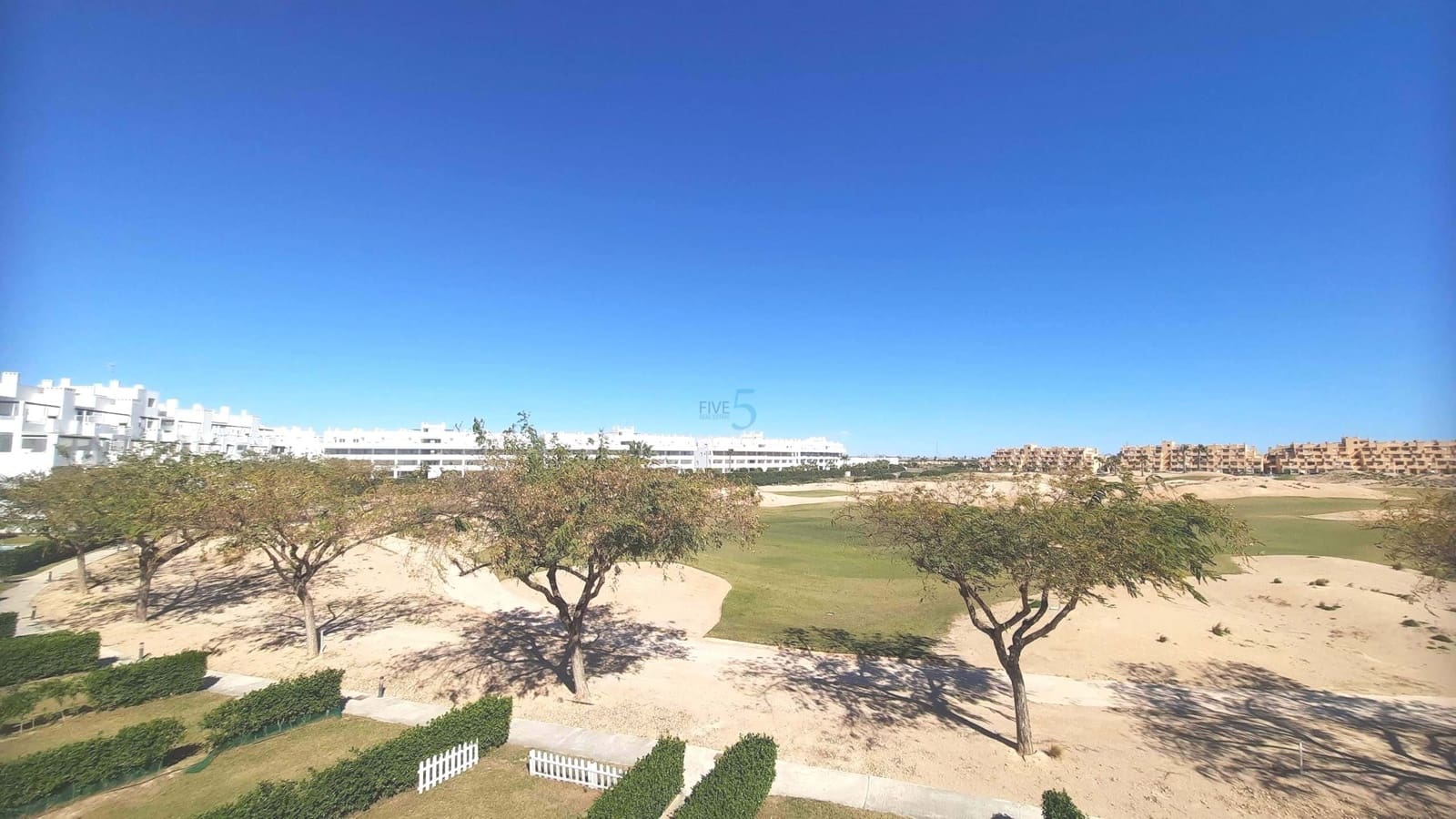 2 makuuhuone Huoneisto myytävänä paikassa Roldan mukana uima-altaan 
autotalli - 126 000 € (Ref: 9638074)