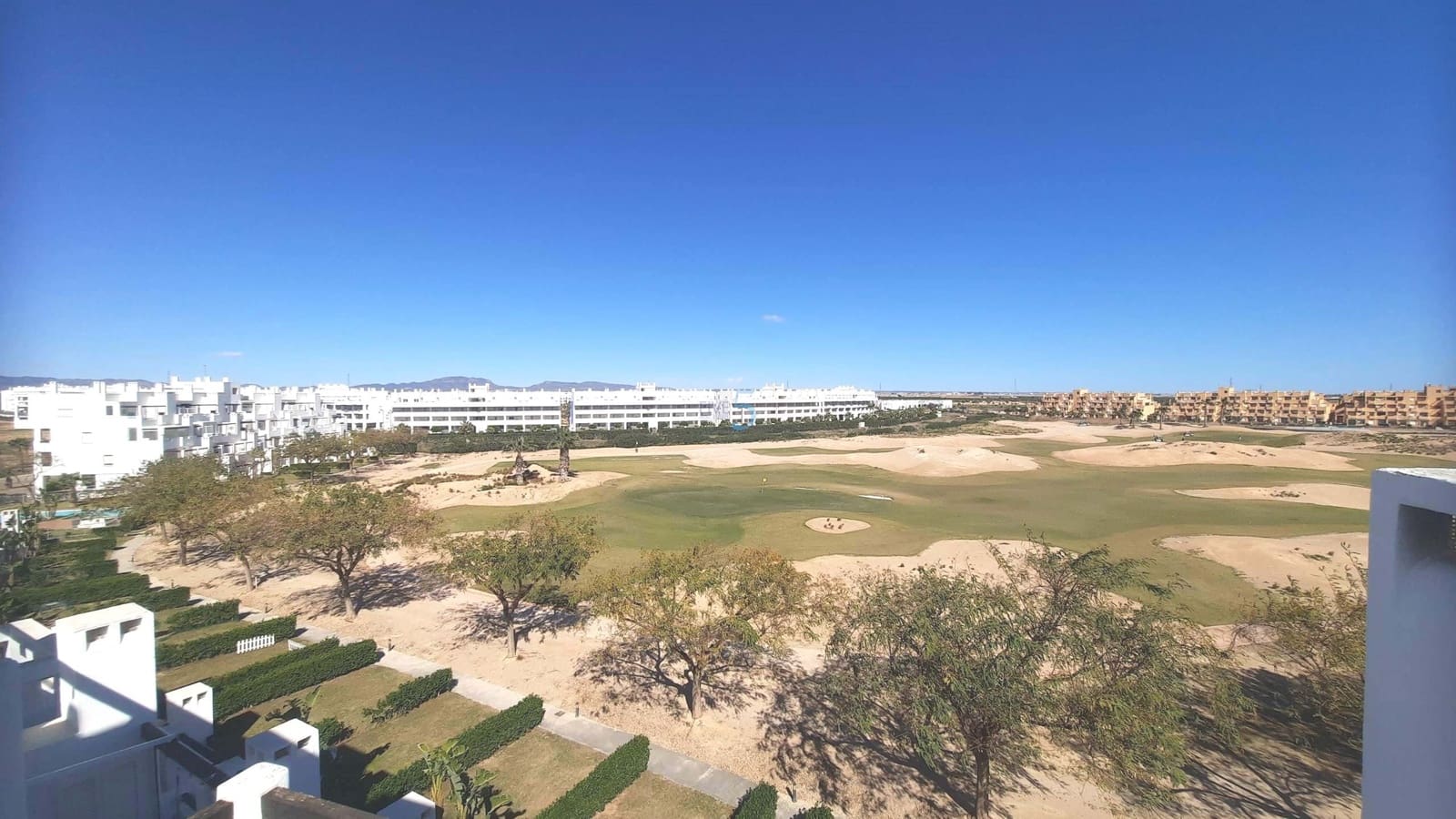 2 makuuhuone Huoneisto myytävänä paikassa Roldan mukana uima-altaan 
autotalli - 126 000 € (Ref: 9638074)