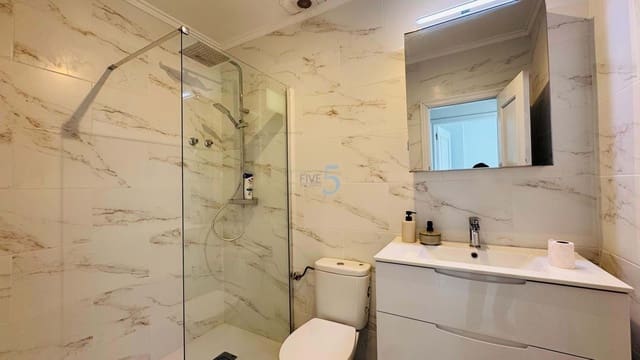 2 bedroom Townhouse for sale in Villamartin, Orihuela with pool - € 175,000 (Ref: 9638076)