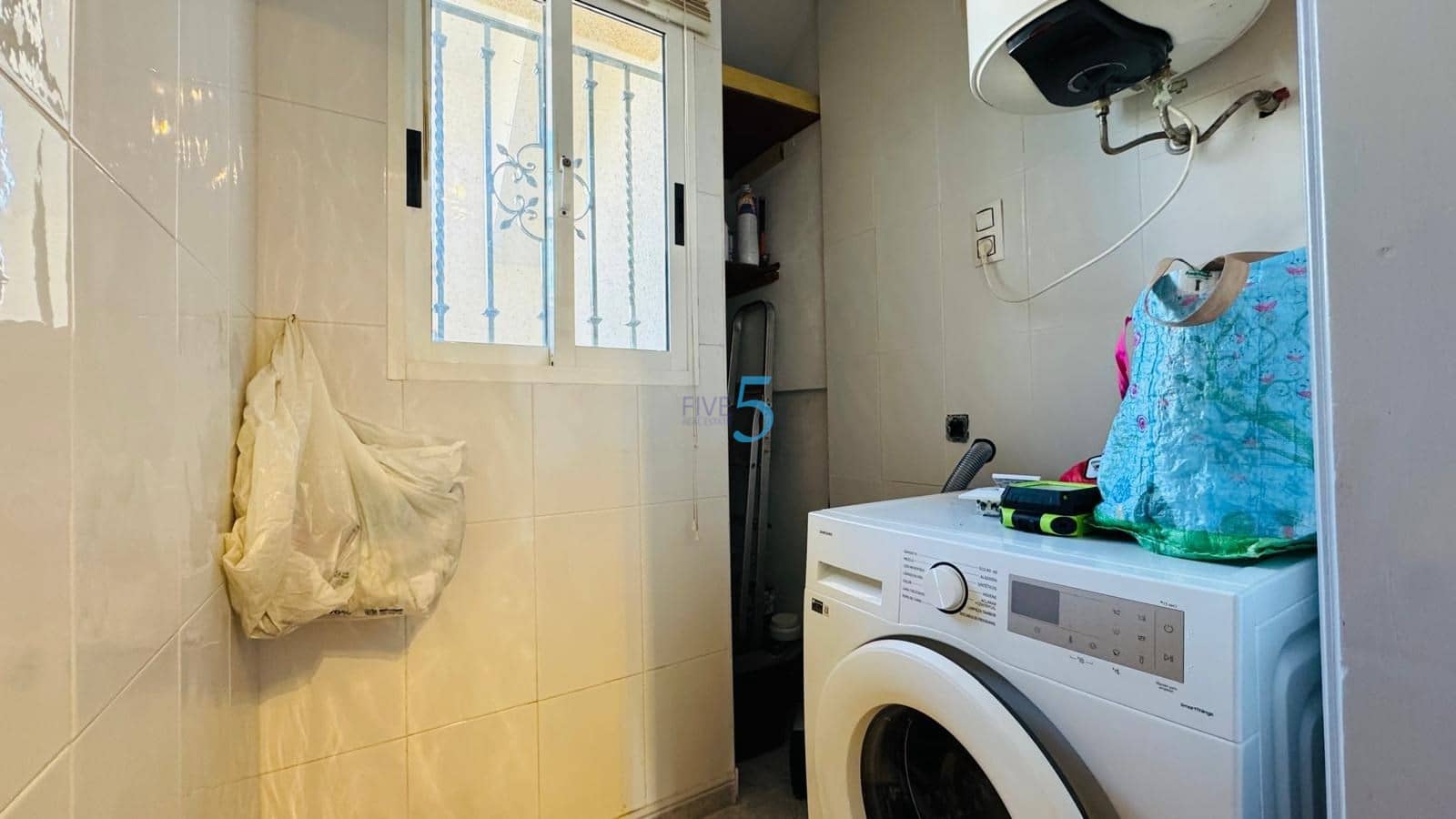 2 bedroom Townhouse for sale in Villamartin with pool - € 175,000 (Ref: 9638076)