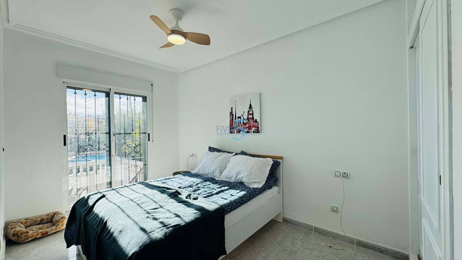 2 bedroom Townhouse for sale in Villamartin with pool - € 175,000 (Ref: 9638076)