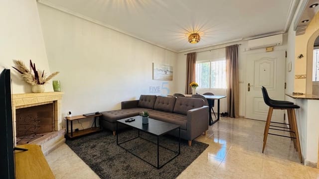 2 bedroom Townhouse for sale in Villamartin, Orihuela with pool - € 175,000 (Ref: 9638076)